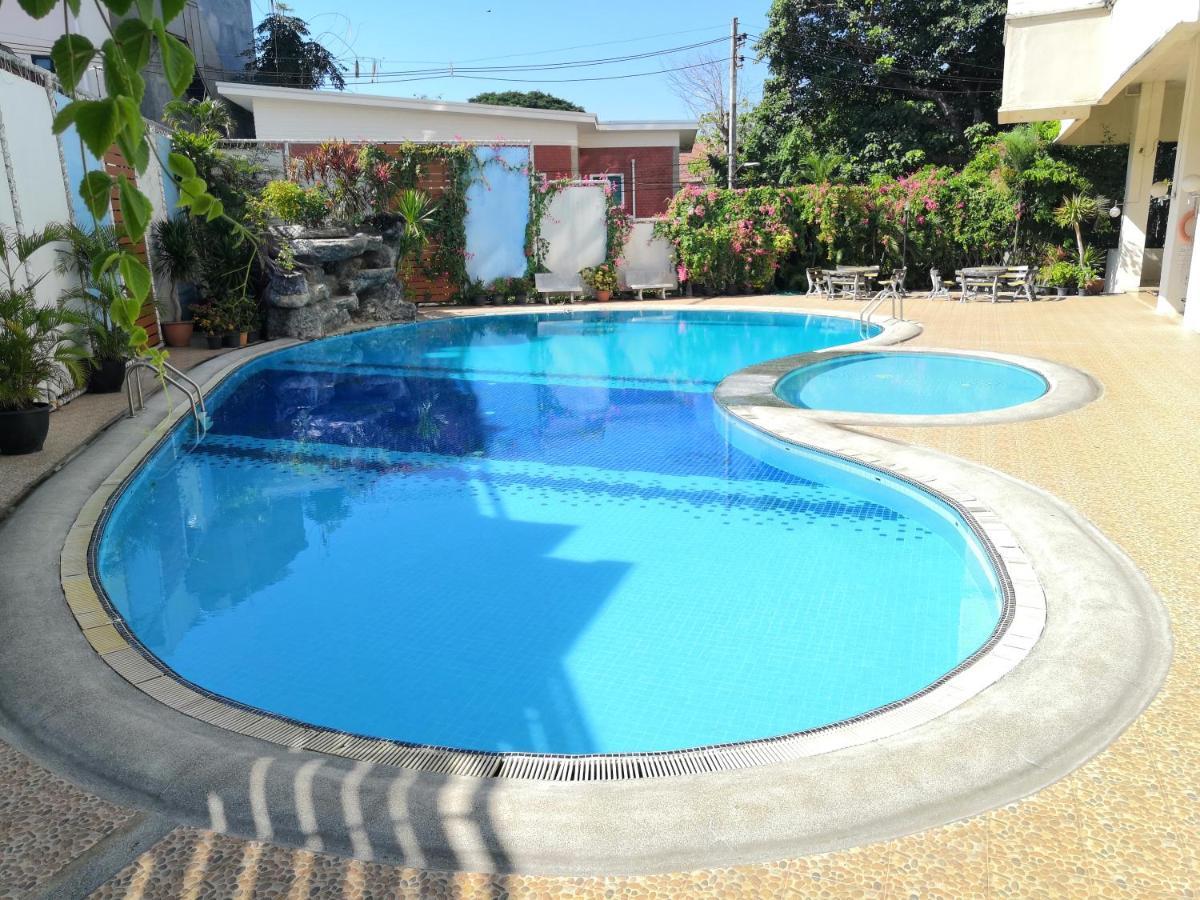 3 Pool With Condo Opposite The Train Station, Near Old City And Nimman Chiang Mai Exterior foto