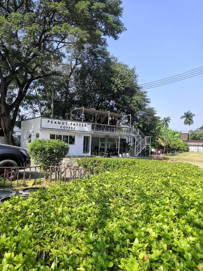 3 Pool With Condo Opposite The Train Station, Near Old City And Nimman Chiang Mai Exterior foto