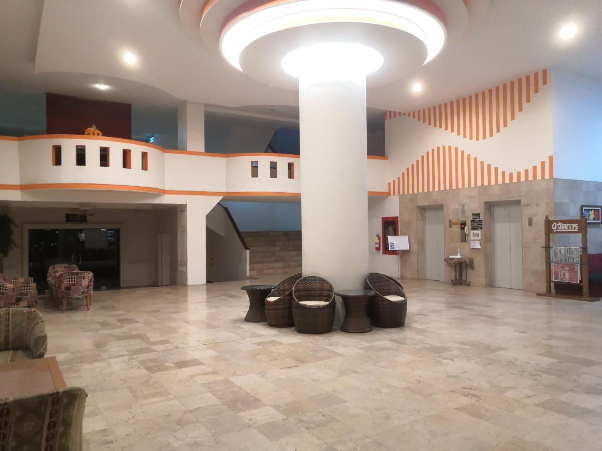 3 Pool With Condo Opposite The Train Station, Near Old City And Nimman Chiang Mai Exterior foto